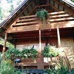 Chatki Saturnina I Lodge *