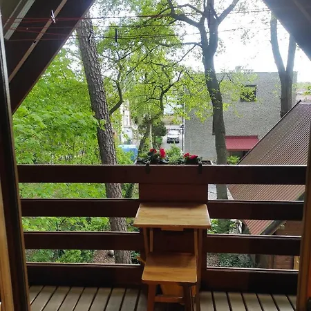 Chatki Saturnina I Деревянный коттедж *