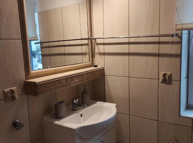 Chatki Saturnina I Lodge